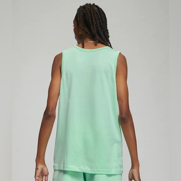 NWT Jordan Sport DNA
Men's Graphic Tank - Picture 3 of 4